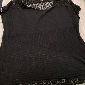 Black lace back torrid top